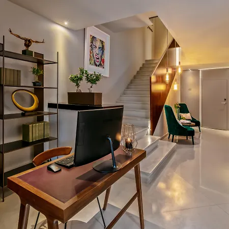 Hotel Moon & Sun 4*