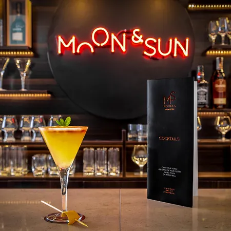 Hotel Moon & Sun Porto