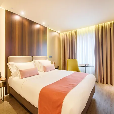 Hotel Moon & Sun 4*