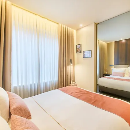 Hotel Moon & Sun