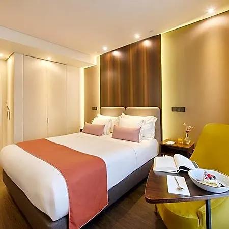 Otel Moon & Sun 4*