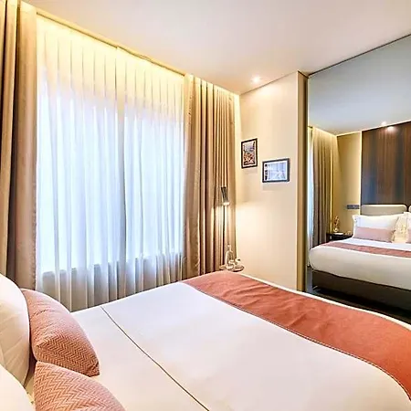 Otel Moon & Sun 4*