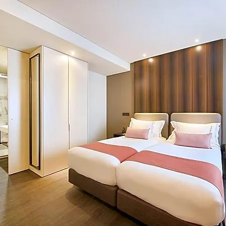 Otel Moon & Sun 4*