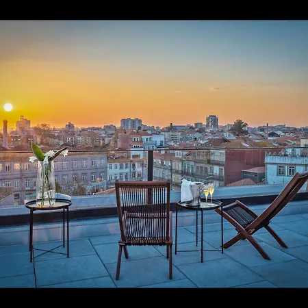 Hotel Moon & Sun