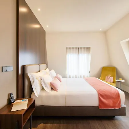 Hotel Moon & Sun 4*